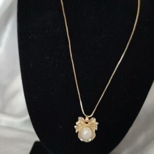 Genuine Pearl Pendant Necklace New In Box Nice Size Pearl, Gold Over 925  Chain